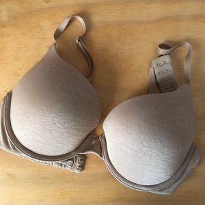 Victoria secret 34c minor push up bra